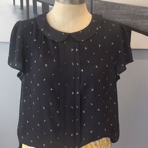 Peter Pan collar women’s top